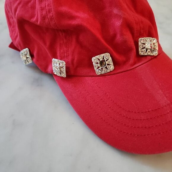 Red baseball cap - Picture 2 of 4